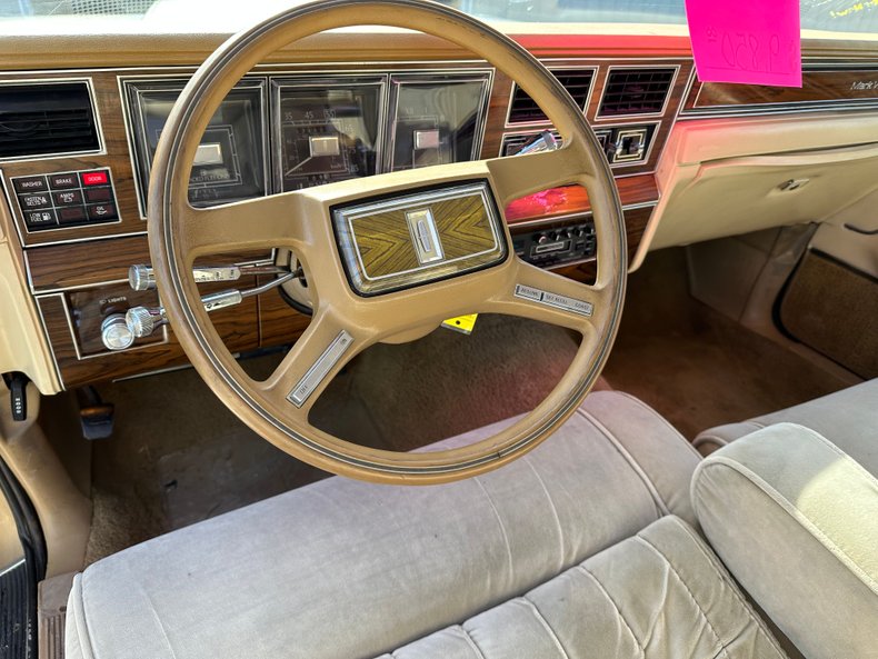 1983 Lincoln Mark VI 27