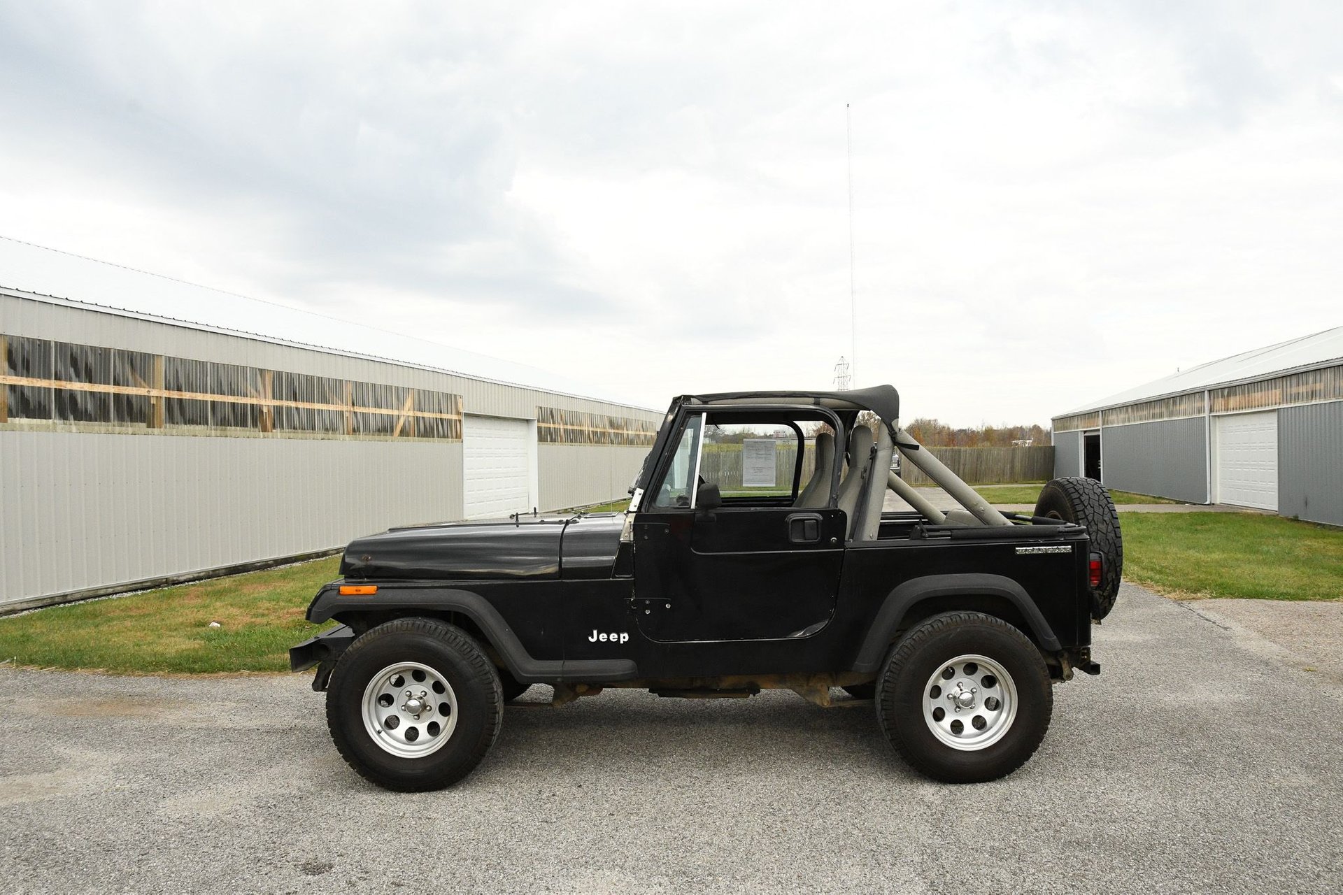 1989 Jeep Wrangler | Country Classic Cars