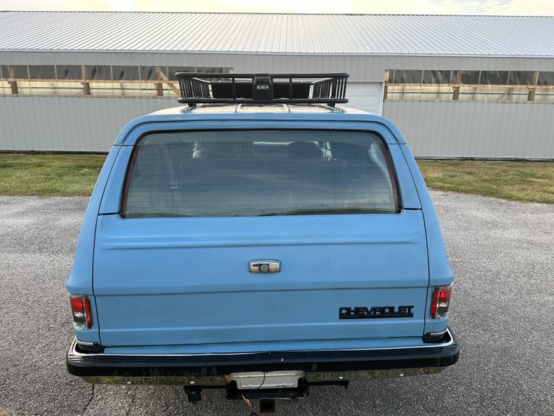 1991 Chevrolet Suburban 12