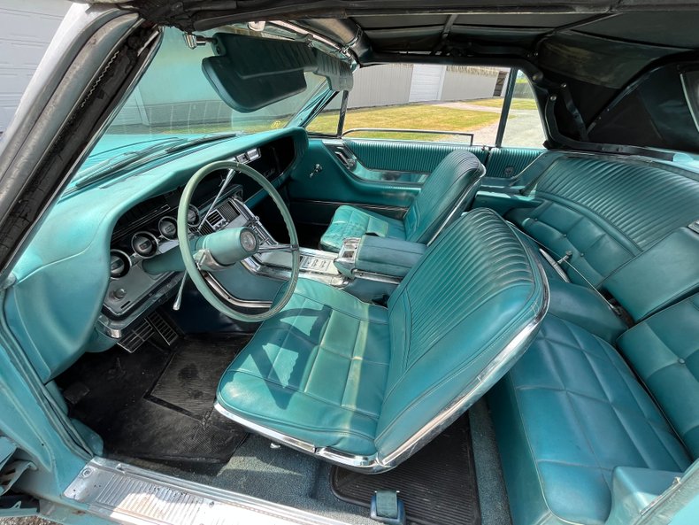 1964 Ford Thunderbird 19