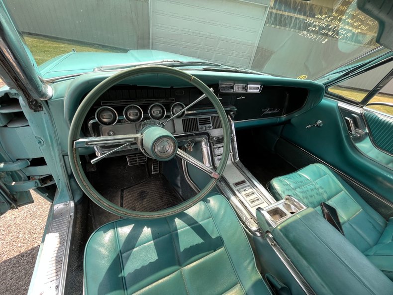 1964 Ford Thunderbird 20