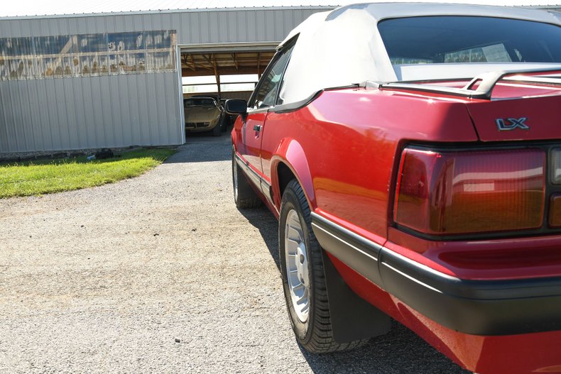 1989 Ford Mustang 9