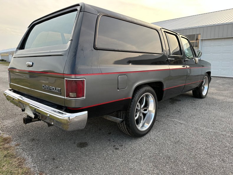 1989 Chevrolet Suburban 9