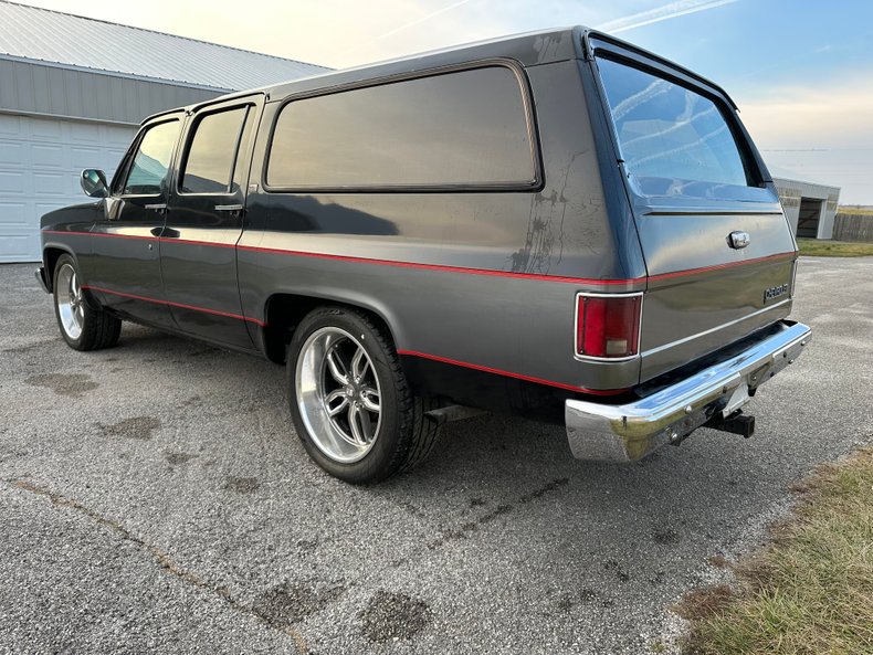 1989 Chevrolet Suburban 13