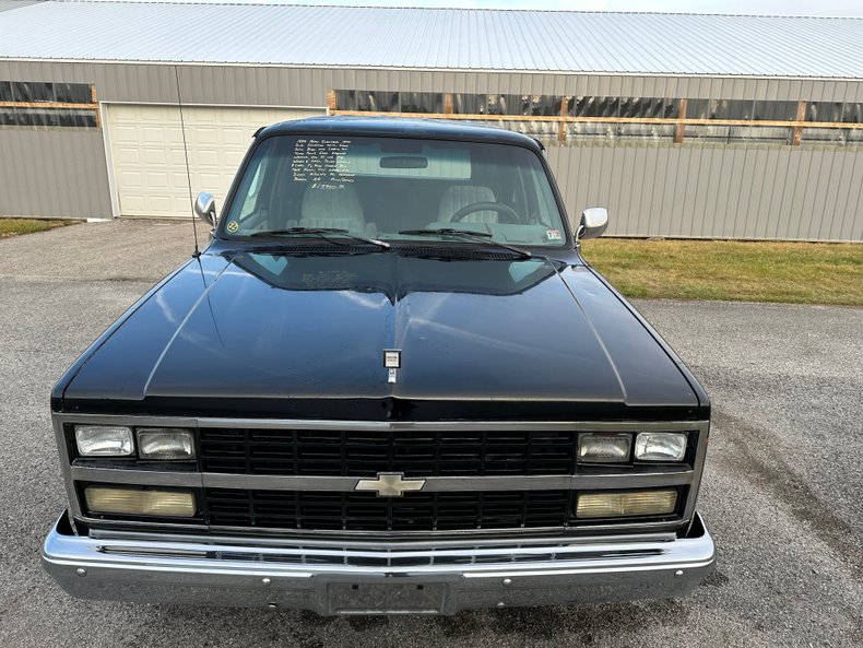 1989 Chevrolet Suburban 5
