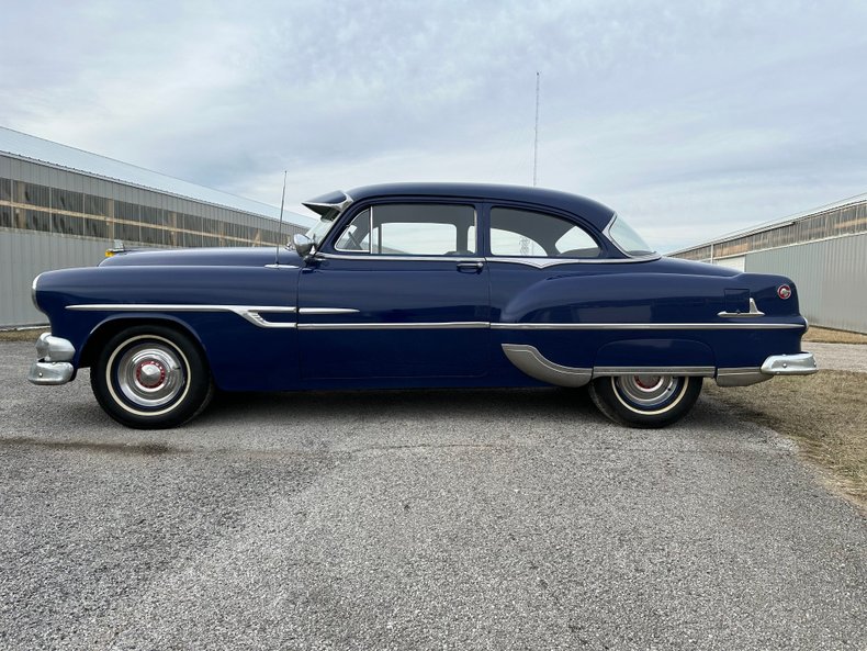 1953 Pontiac Chieftain 3
