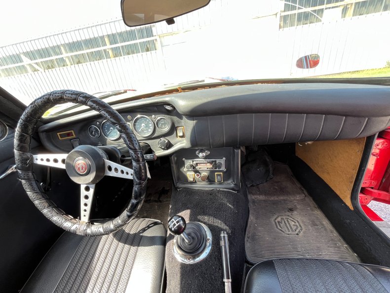 1970 MG GT 27