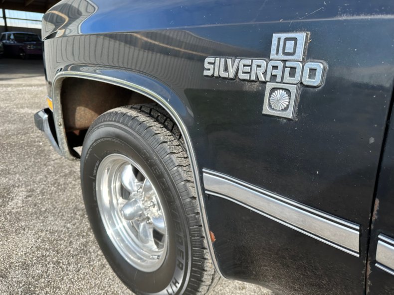 1983 Chevrolet Suburban 15