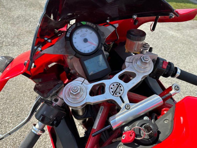 2005 Ducati 999 14