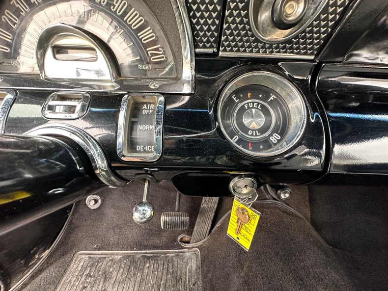 1955 Pontiac Chieftain 33