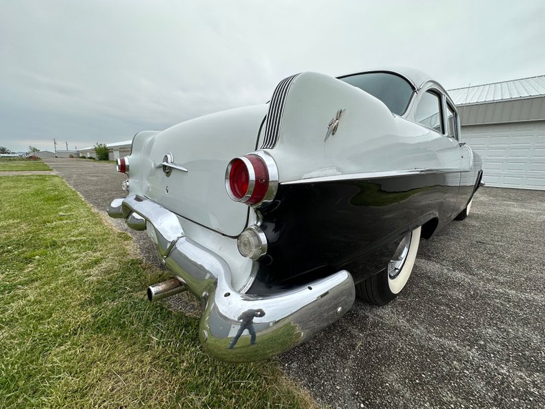 1955 Pontiac Chieftain 18