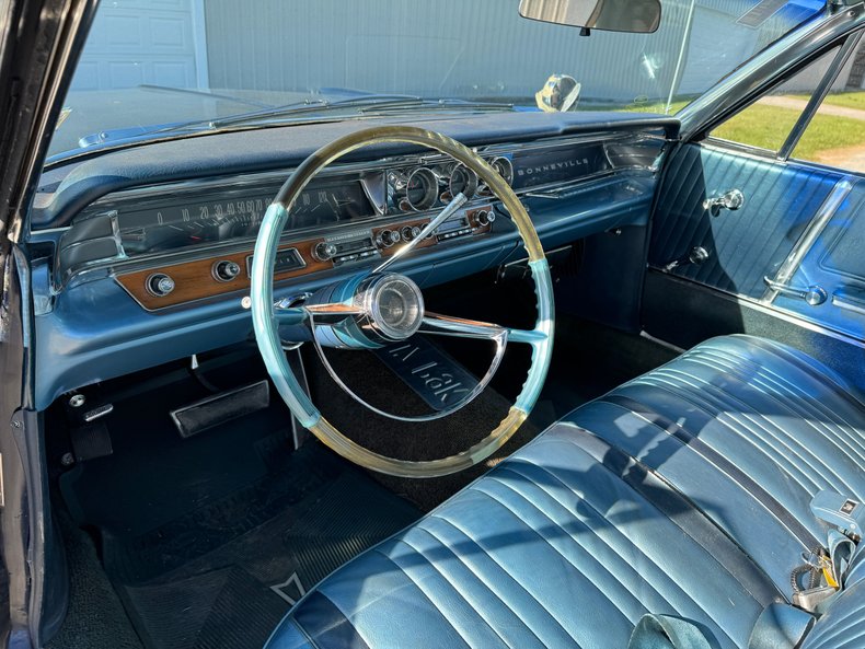 1963 Pontiac Bonneville 25