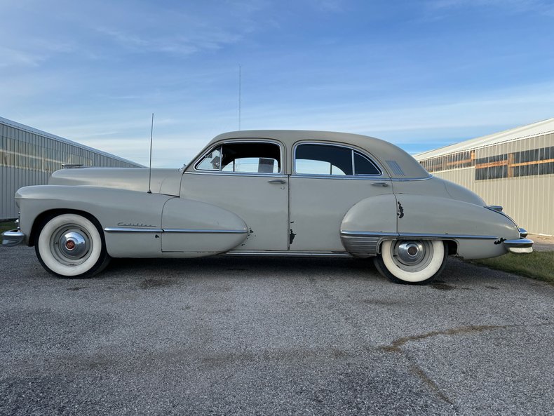 1947 Cadillac Fleetwood 4