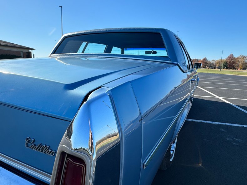 1981 Cadillac Sedan DeVille 26