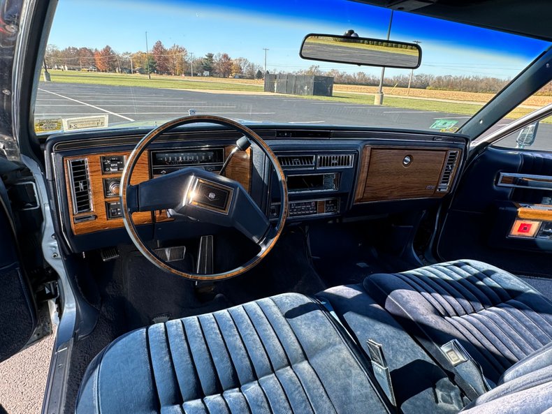 1981 Cadillac Sedan DeVille 34