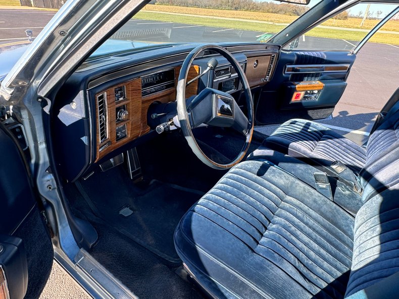 1981 Cadillac Sedan DeVille 44