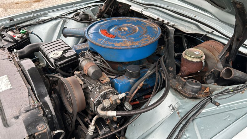 1966 Ford Thunderbird 36