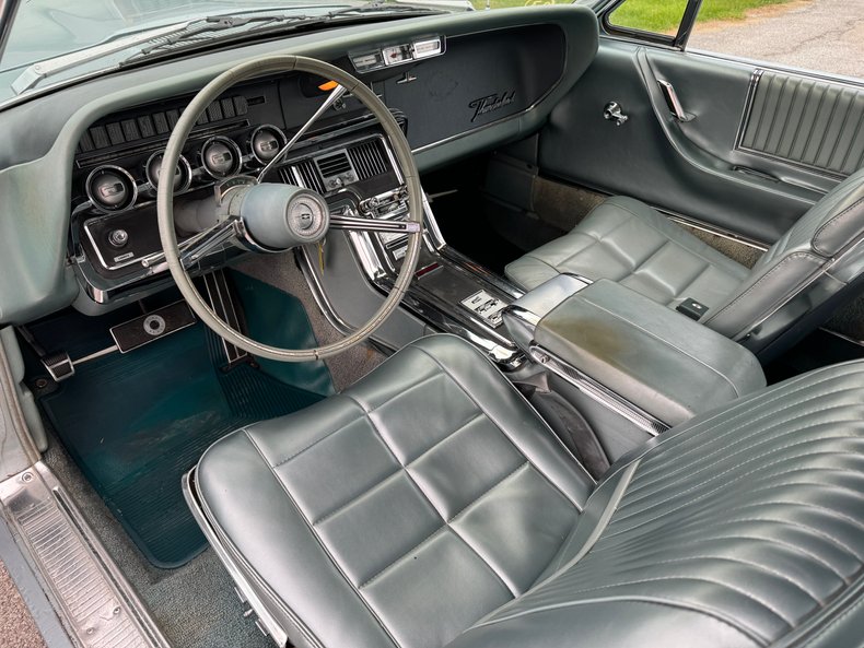 1966 Ford Thunderbird 19