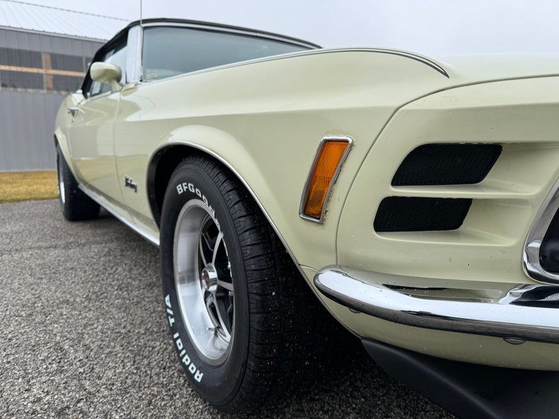 1970 Ford Mustang 28