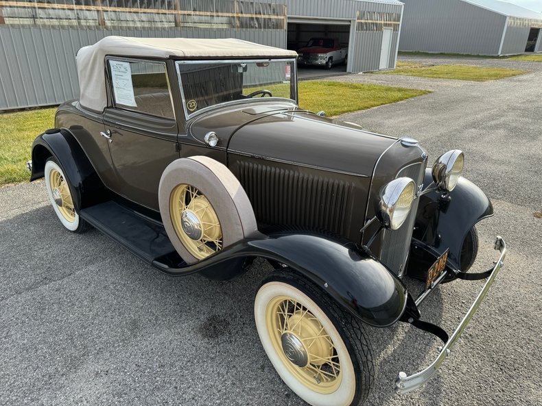 1932 Ford Model 18 10