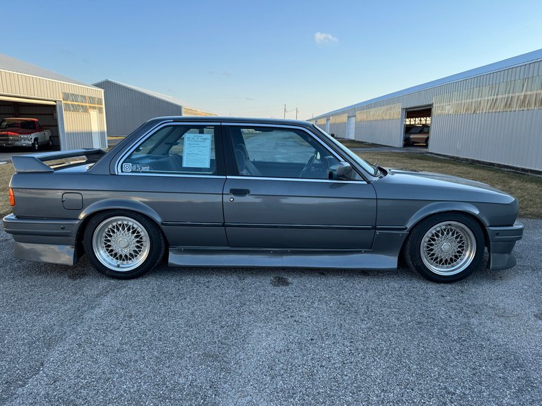 1987 BMW 325 11