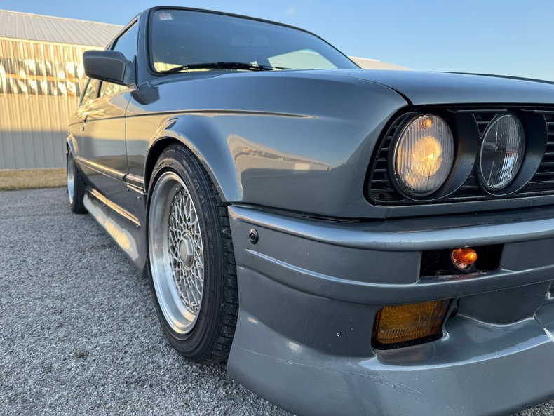 1987 BMW 325 23