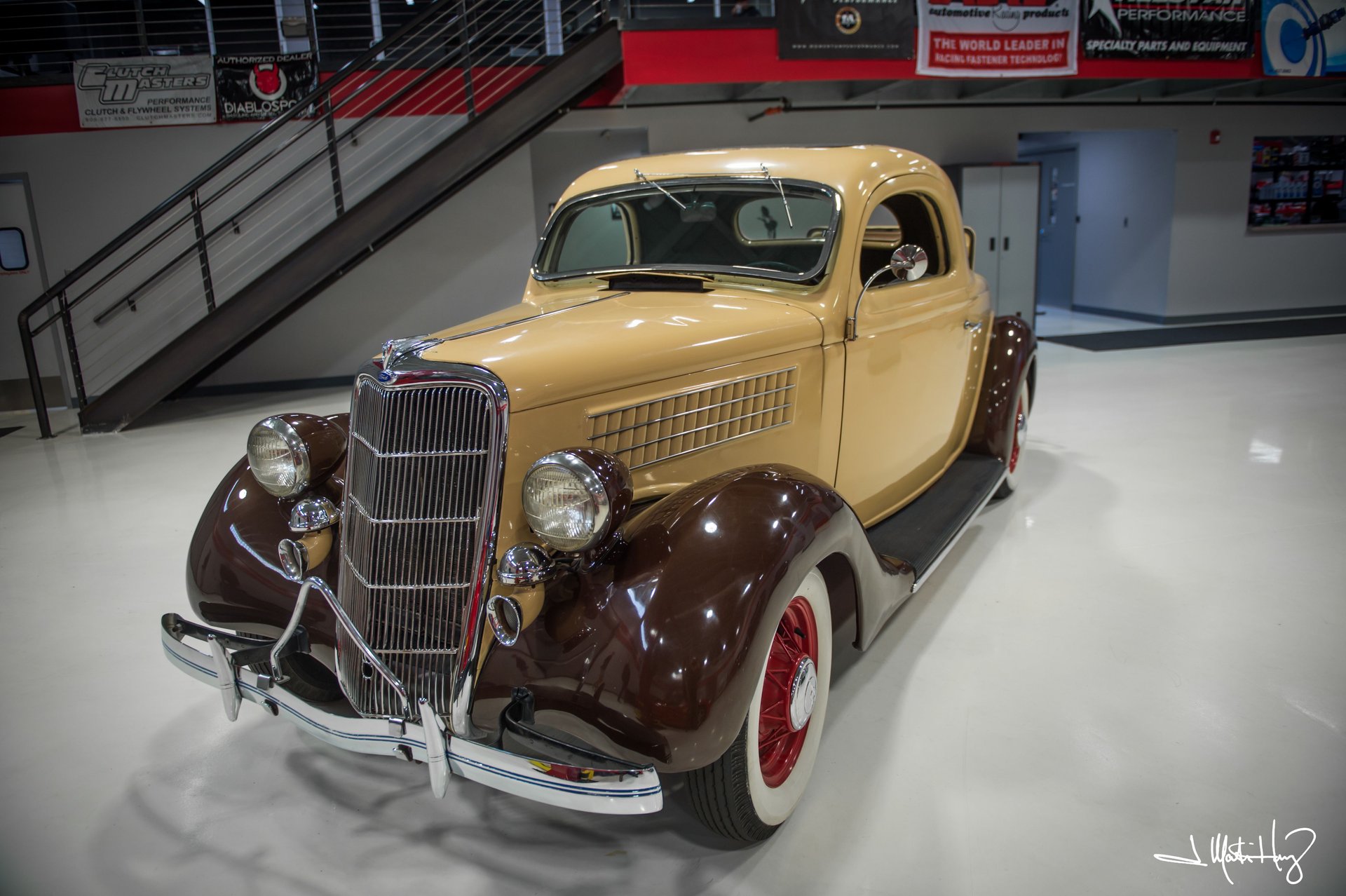 1935 ford 3 window