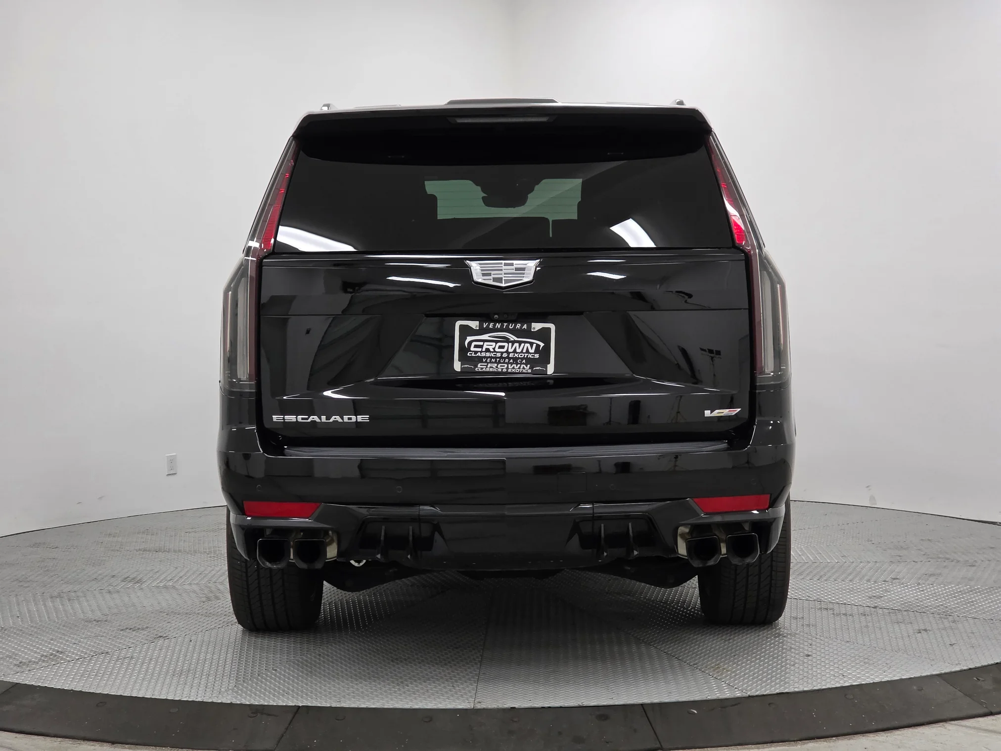 2024 Cadillac Escalade V-Series - Photo 8