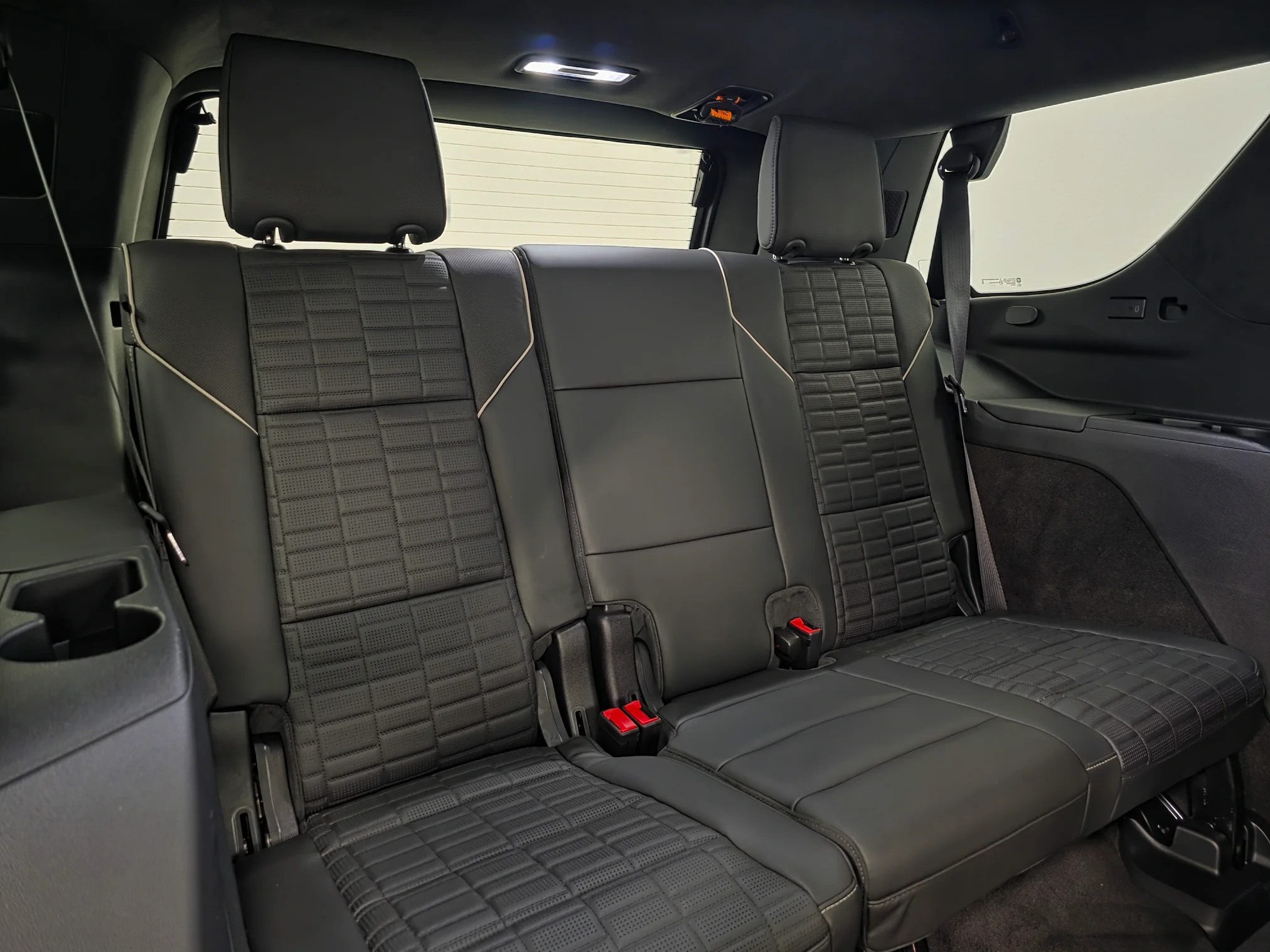 2024 Cadillac Escalade V-Series - Photo 15