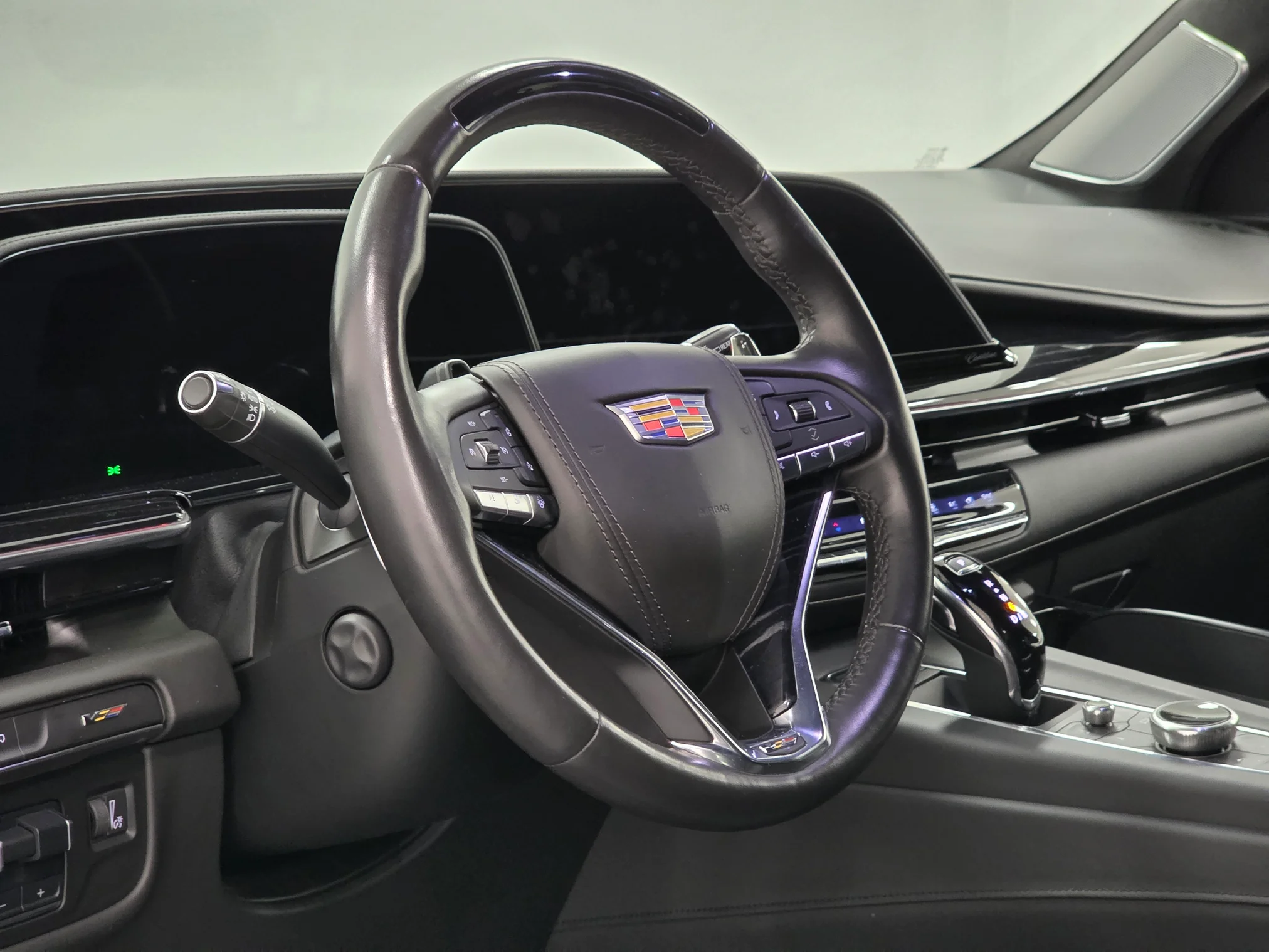 2024 Cadillac Escalade V-Series - Photo 23
