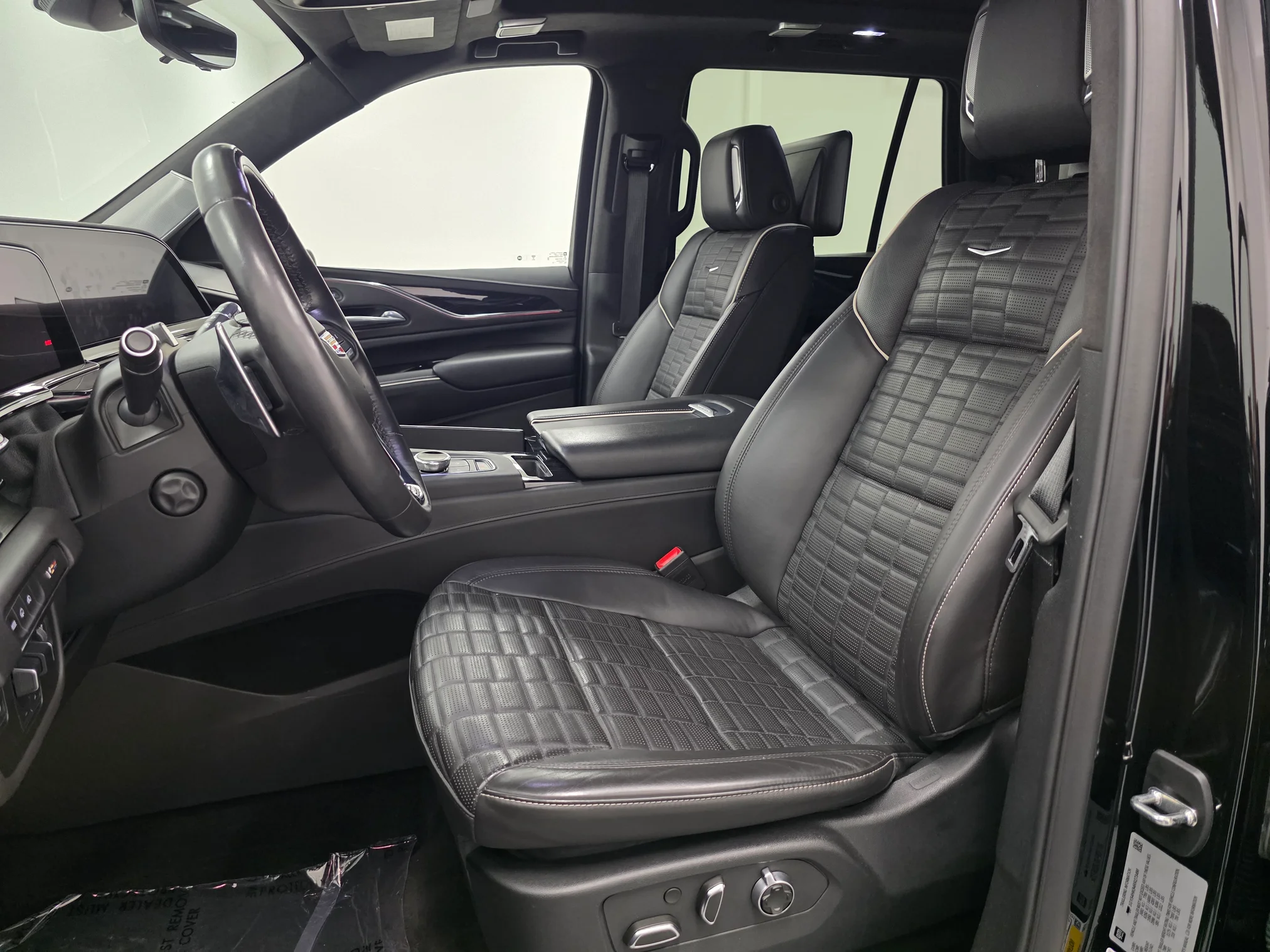 2024 Cadillac Escalade V-Series - Photo 24