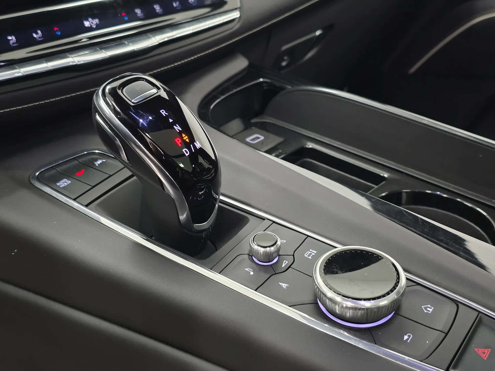 2024 Cadillac Escalade V-Series - Photo 27
