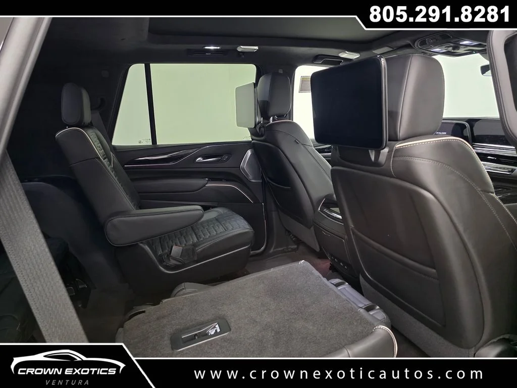 2024 Cadillac Escalade V-Series - Photo 45