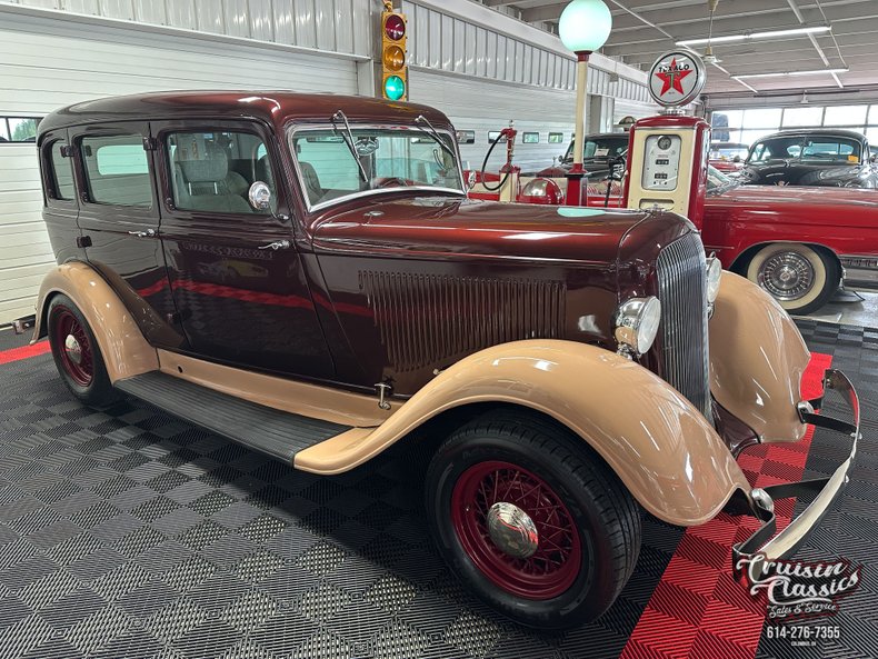 1933 Plymouth Sedan 2