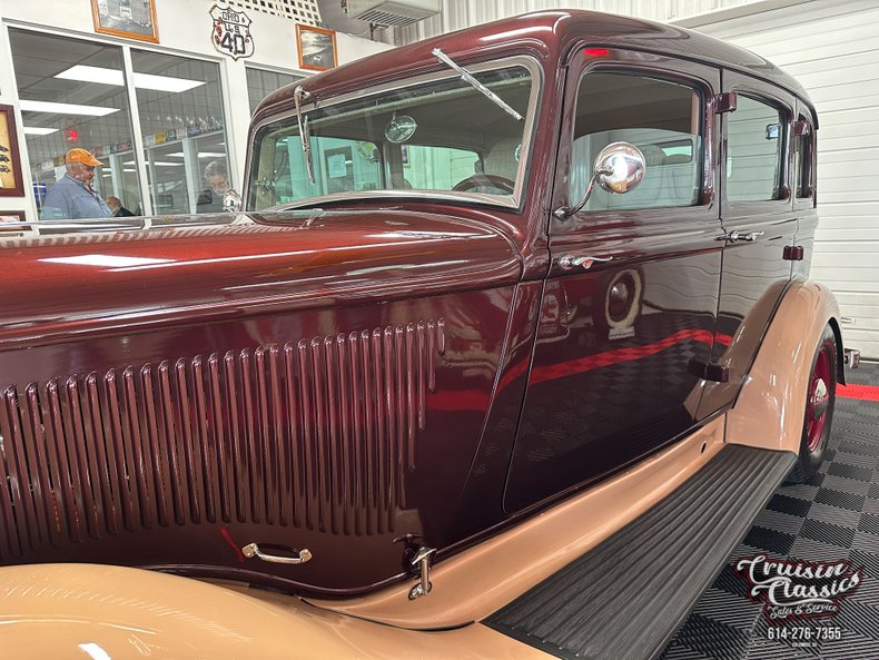 1933 Plymouth Sedan 13