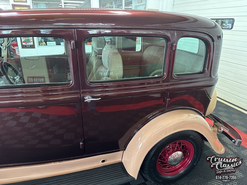 1933 Plymouth Sedan 16