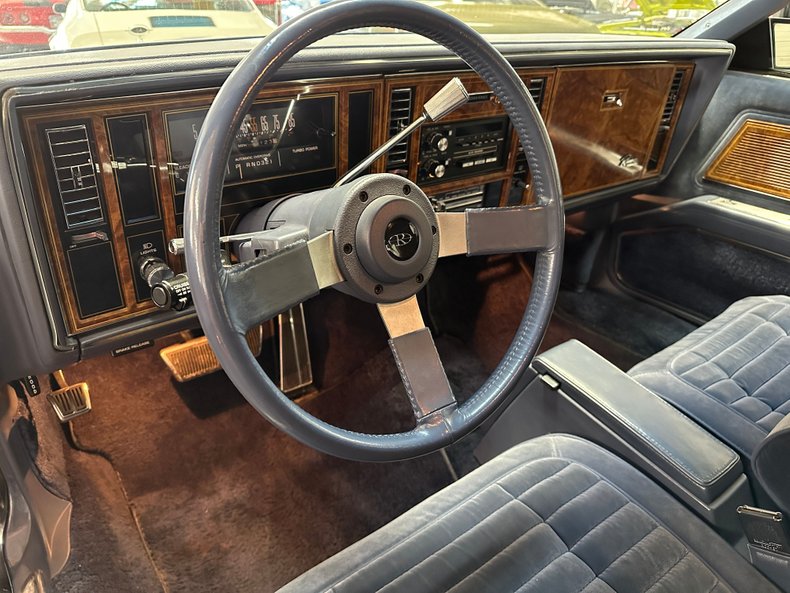 1983 Buick Riviera 39