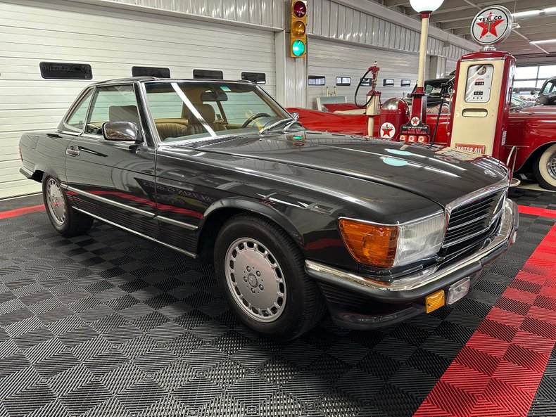 1989 Mercedes-Benz 560SL 1