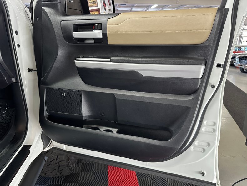 2018 Toyota Tundra 61