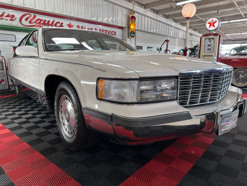 1995 Cadillac Fleetwood 3
