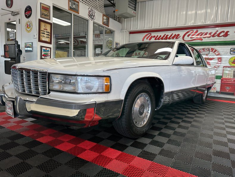 1995 Cadillac Fleetwood 8