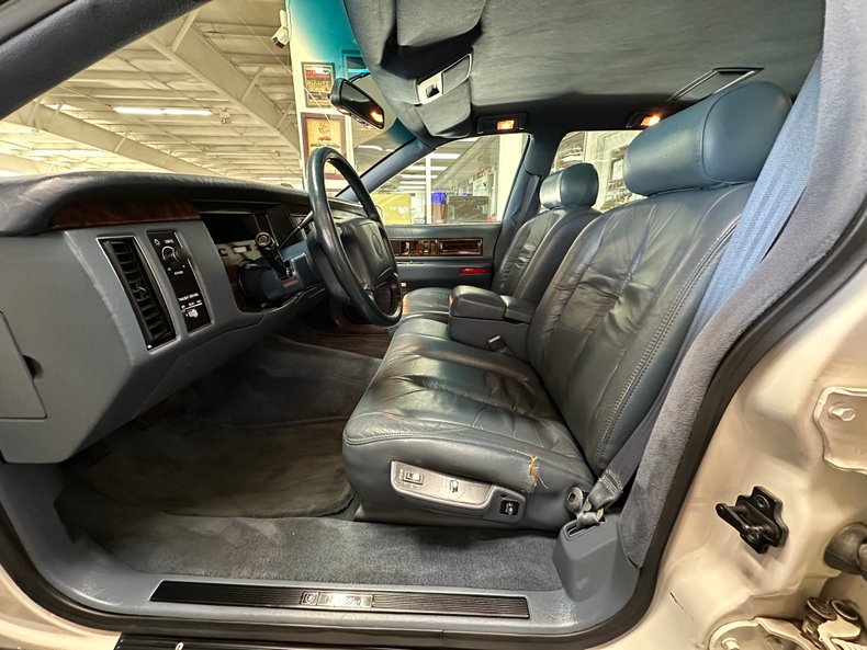 1995 Cadillac Fleetwood 15
