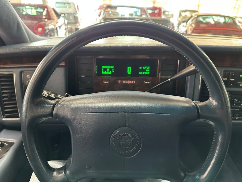 1995 Cadillac Fleetwood 22