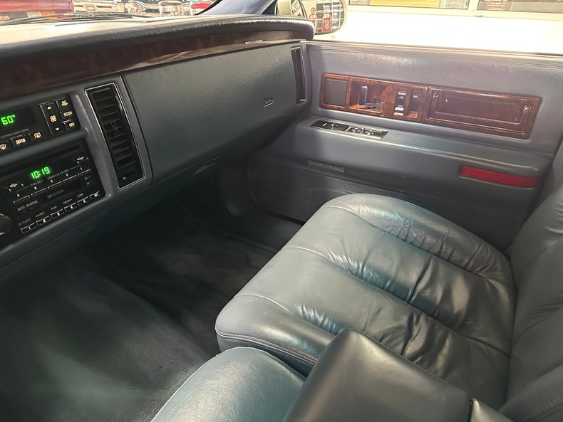 1995 Cadillac Fleetwood 25