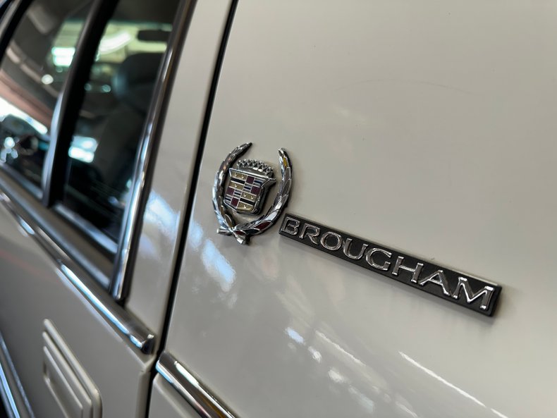 1995 Cadillac Fleetwood 34