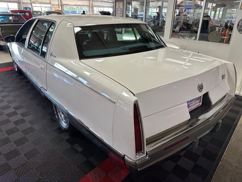 1995 Cadillac Fleetwood 35