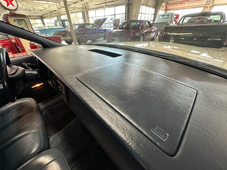 1995 Cadillac Fleetwood 49