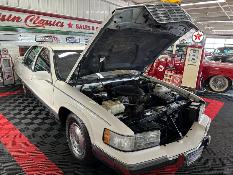 1995 Cadillac Fleetwood 50