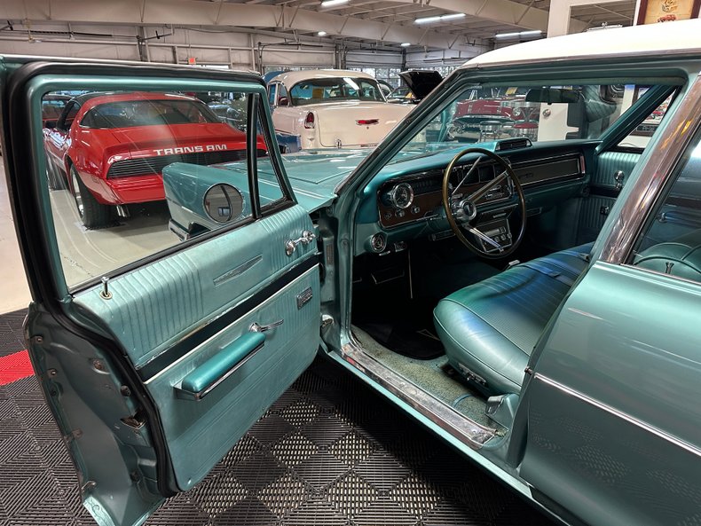 1966 Pontiac Catalina Wagon 14