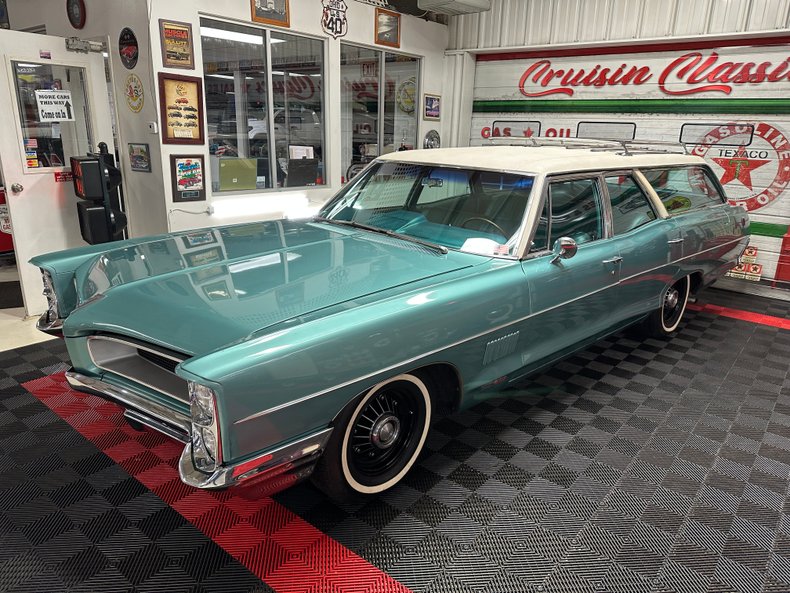 1966 Pontiac Catalina Wagon 11